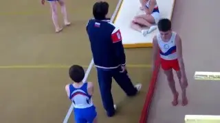 Ганжела Родион выполняет 2 опорный прыжок по 1 разряду. Брянск. Март 2016.