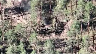 4 червня на сході України ефектно знищено ще одну ворожу бойову машину десанту!