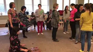 Kokoleoko. Игра руками.