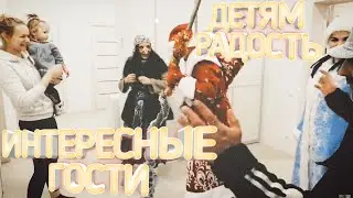 Хата на маму. Из ХУТОРА на оленях приехали гости.