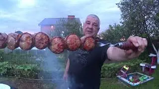 ШАШЛЫК любимый всей семьей! МЫ приготовили  ШАШЛЫК просто с колбасой!