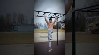 Варианты подъема ног на перекладине! #shorts #воркаут