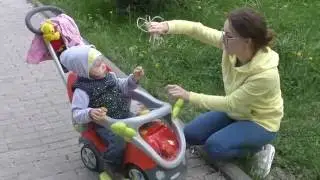 Ясмин,Алина и одуванчики