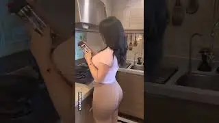 pembantu semok