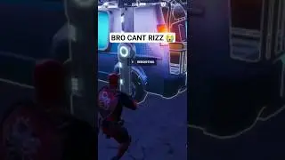 Bro can't rizz for his life 🤣 