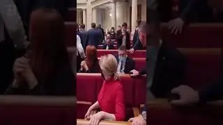 Депутаты дали новую кличку Порошенко "Жму Руку Обнимаю"