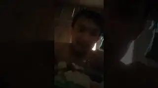 makan nasi ikan goreng dan sayur SOP mantap