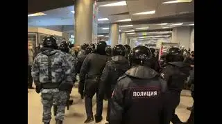 ОМОН прибыл во Внуково 17.01. В ожидании Навального