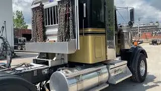 Smokey & The Bandit Themed Working 2021 Kenworth W900B