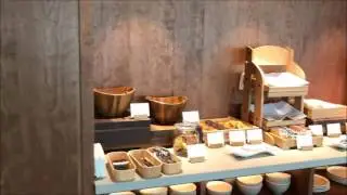 In Cathay Pacific’s Business Class lounge at Heathrow Terminal 3