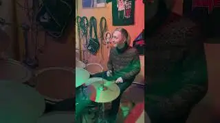 Когда свободно на душе, появляется место. 