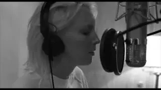 Julia Adams - Hotline bling (svensk version)