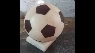 Мяч из дерева