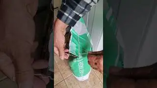 opening a feed bag