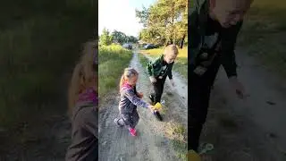 Доброе утро... #деласемейные #деревня #природа #изгородавдеревню #семья #семейноехобби