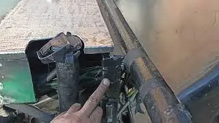 Доробив капот на тракторі