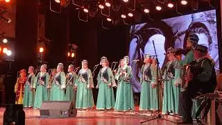 Татарский народный ансамбль песни и музыки Голлэр - Яшэ, Тукай, безнен кунеллэрдэ