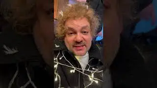 Дава один дома  Милана Хаметова Хабибка Хабиб тёть Наташа Dava superhause песня Умка концерт (5)