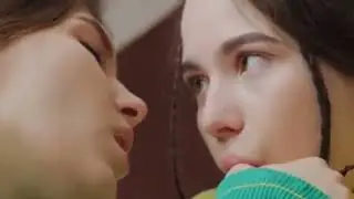 Hot Lesbian Kiss Video | lesbian kissing Video💋