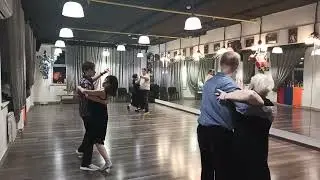 Танго трёх пар. Самоподготовка в школе танцев Натали. Tango of 3 pairs. Ballroom dance practice.