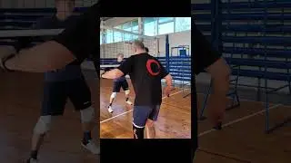 Крайний блокирующий в  защите, нога на трехметровой☝️ 