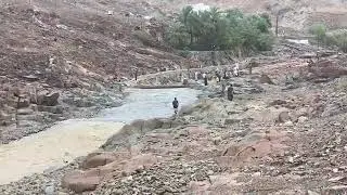 لحظات مهيبة لوصول سيل عرمرم الى وادي بني غافر ، الرستاق ! سلطنة عمان