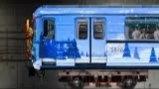 Калининская линия на новогоднем поезде! / Simulator moscow metro 2D.