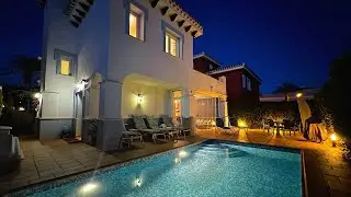 Location, Oriention and Price… the PERFECT South facing 3 bed villa on the Mar Menor Golf Resort