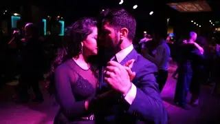 Los 'taxi dancers' de Buenos Aires, salvoconducto para novatos del tango | AFP