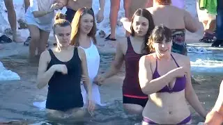 ☦︎ Крещение Христово. Водохреще. Крещенские купания зимой в проруби. Swimming in winter