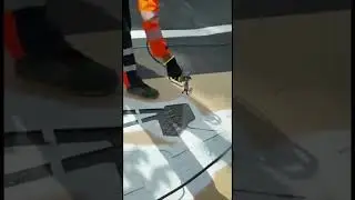 Устройство для посыпки стеклогранул. Разметка дорог