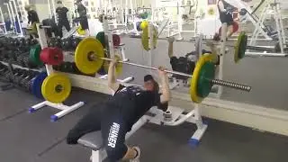 жим лежа 70 кг на 3 раза