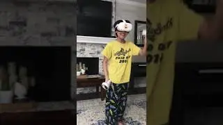 Playing with the Oculus Quest 2