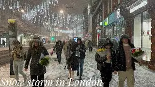 London SNOW Walk ⛄ Finally Snowing Central London 2022 | London Best Christmas Lights tour in Snow