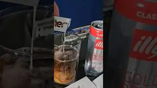 INCREDIBLE Cold Brew Coffee in First Class | United Flight Review