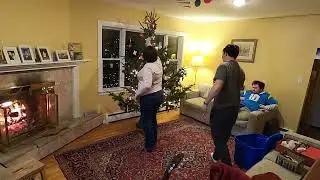 2023 Svensons set up the Christmas Tree
